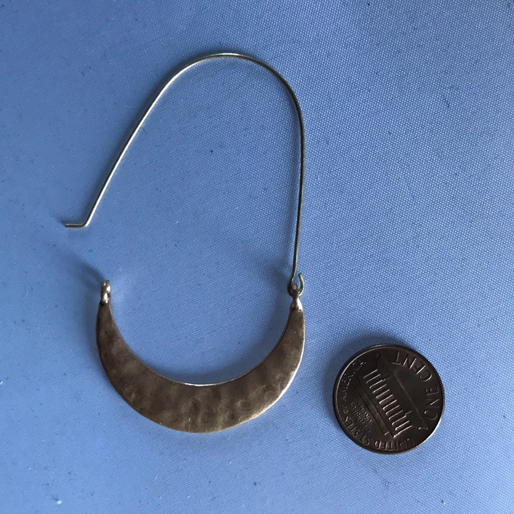 New! Gold Hammered Hoop Earrings - Picture 11 of 12